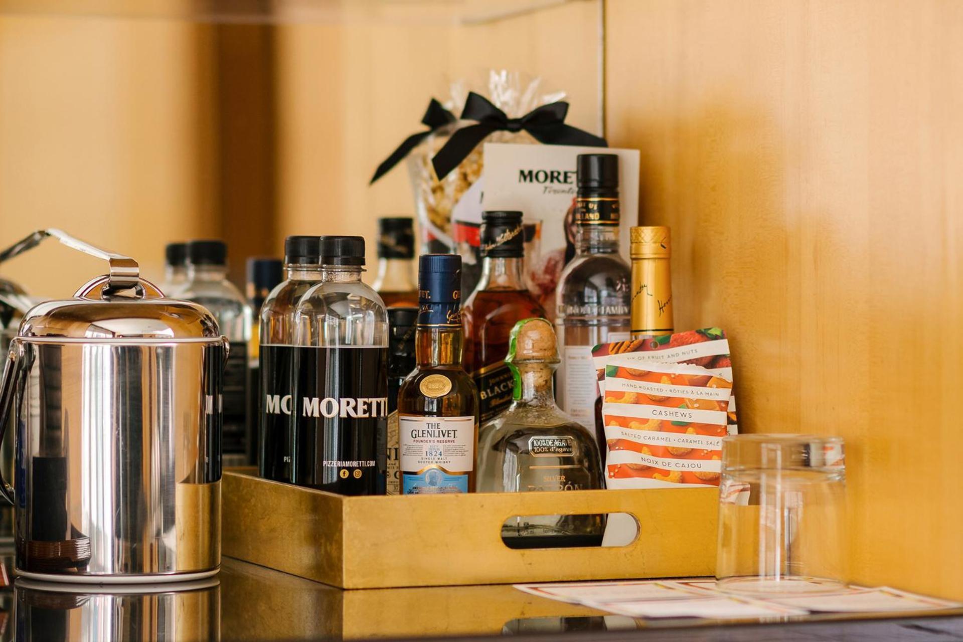Soho Hotel Торонто Екстериор снимка