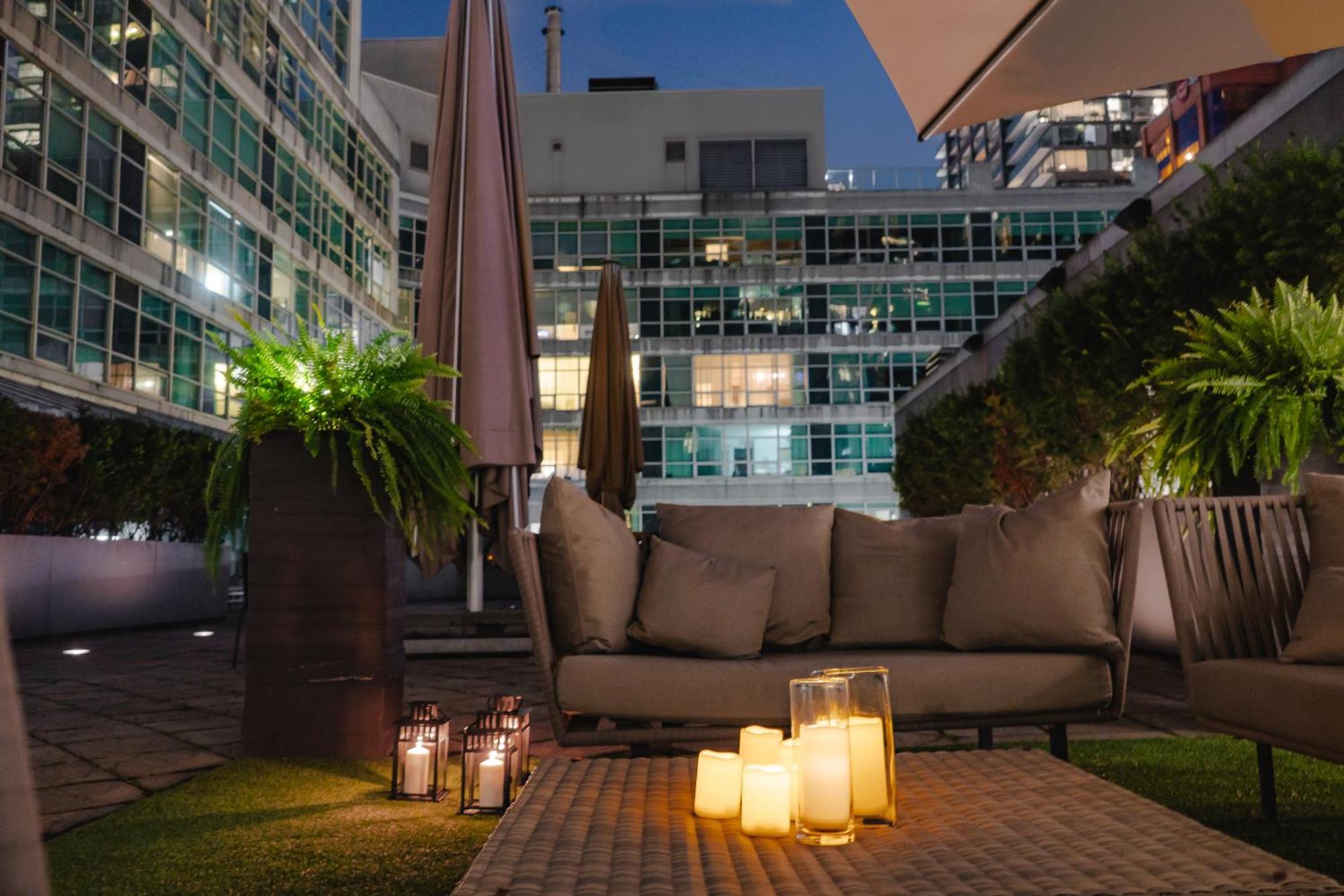 Soho Hotel Торонто Екстериор снимка